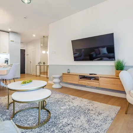 アパート Lux Tukan B001, Polanki Aqua - *